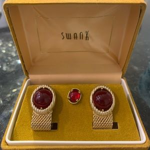 Swank Vintage Gold and Ruby cufflinks and tie pin